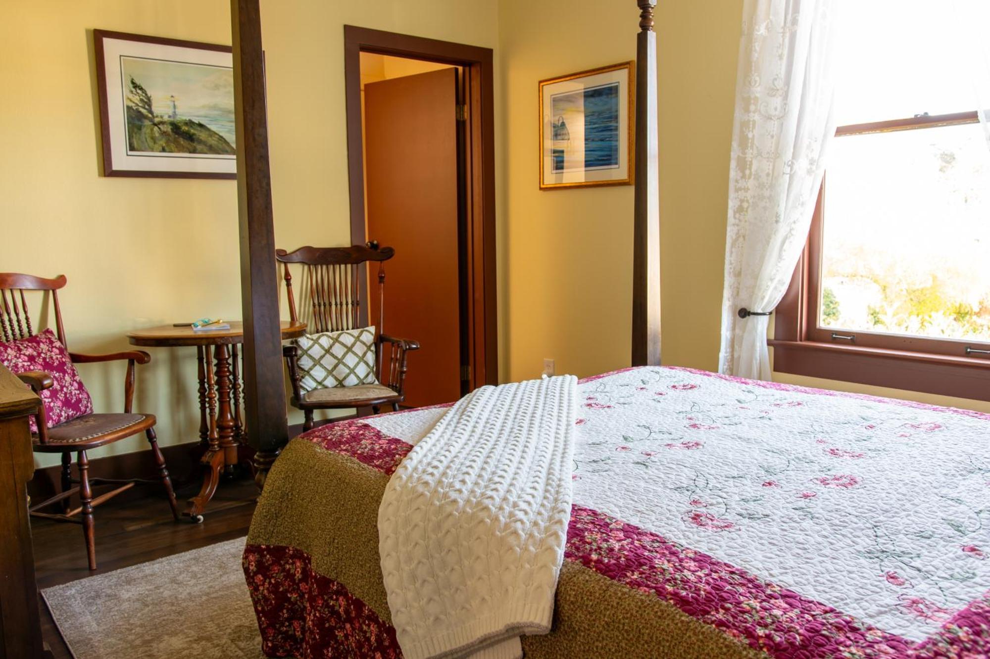 The Pearl Inn Bed And Breakfast Ilwaco Екстер'єр фото