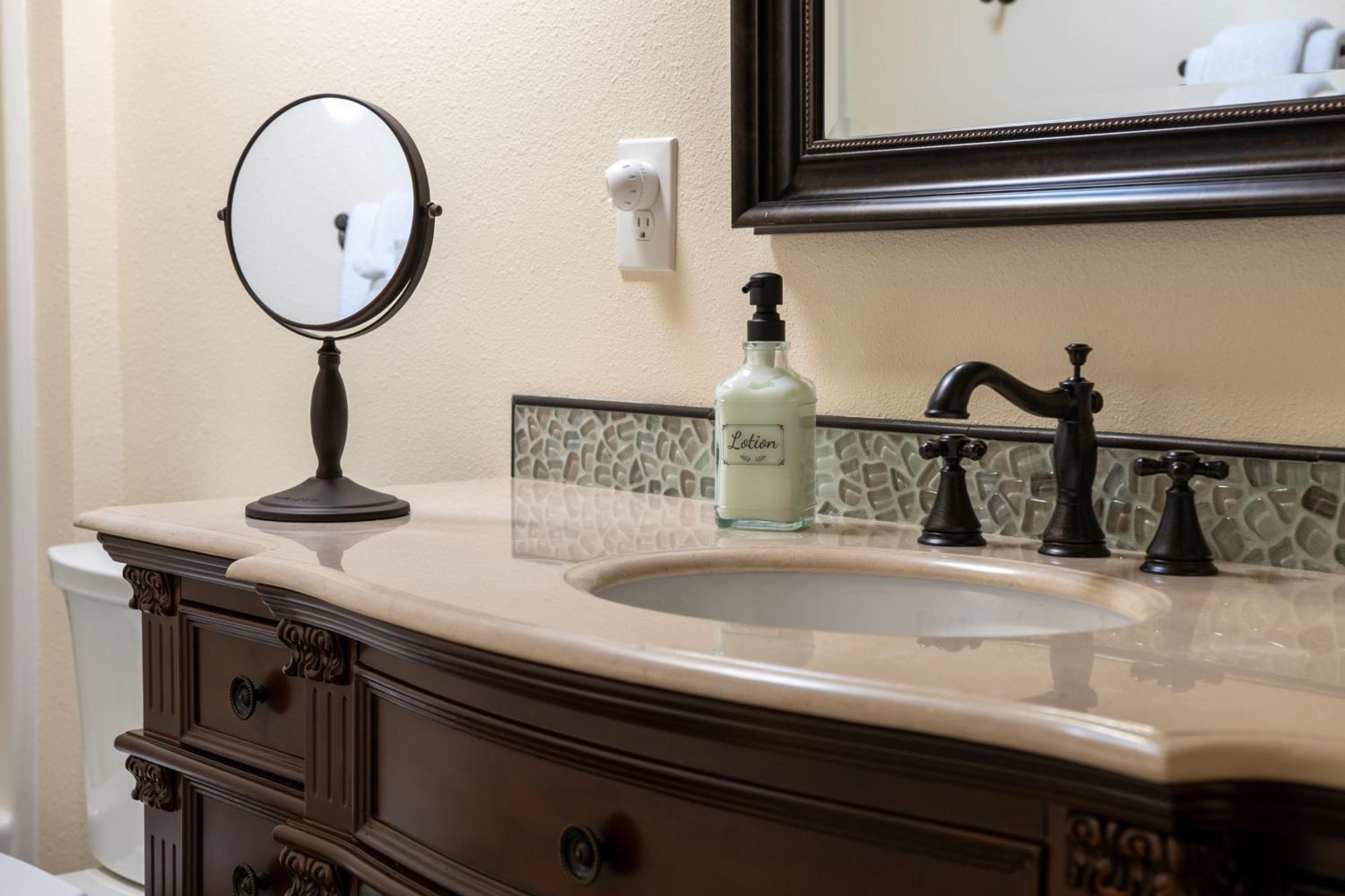 The Pearl Inn Bed And Breakfast Ilwaco Екстер'єр фото